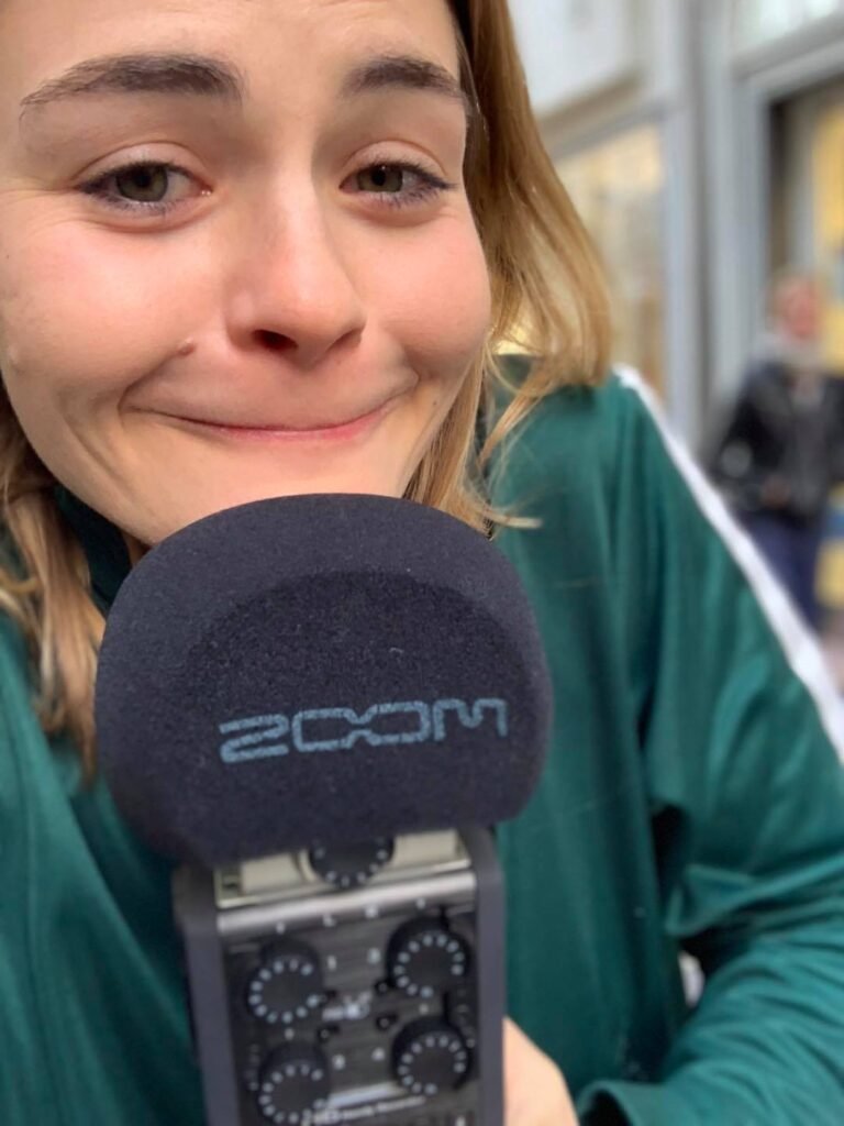 Hazel Brugger zum zweiten Mal Mutter geworden: Baby-News im Podcast enthüllt!