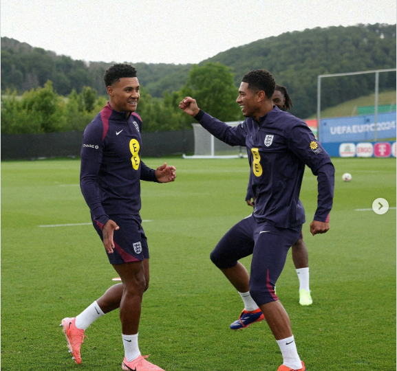 Ollie Watkins Freundin