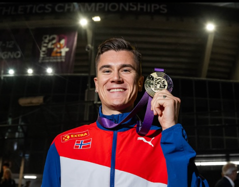 Jakob Ingebrigtsen Gewicht & Größe: So hält sich der Leichtathletik-Star fit 💪