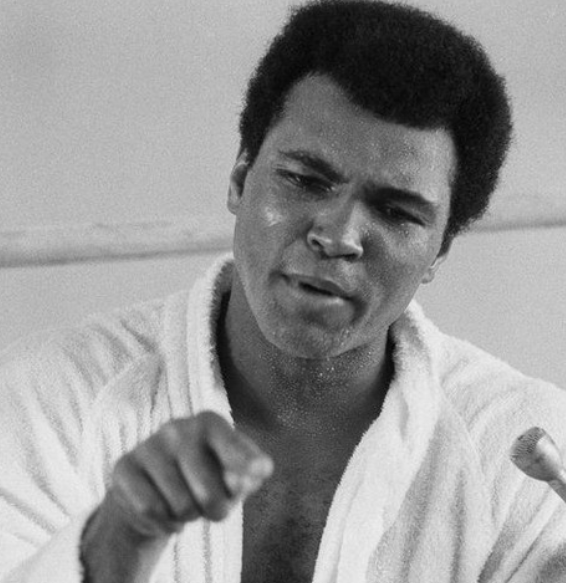 Muhammad Ali Vermögen: Wie reich war die Box-Legende wirklich? 🥊